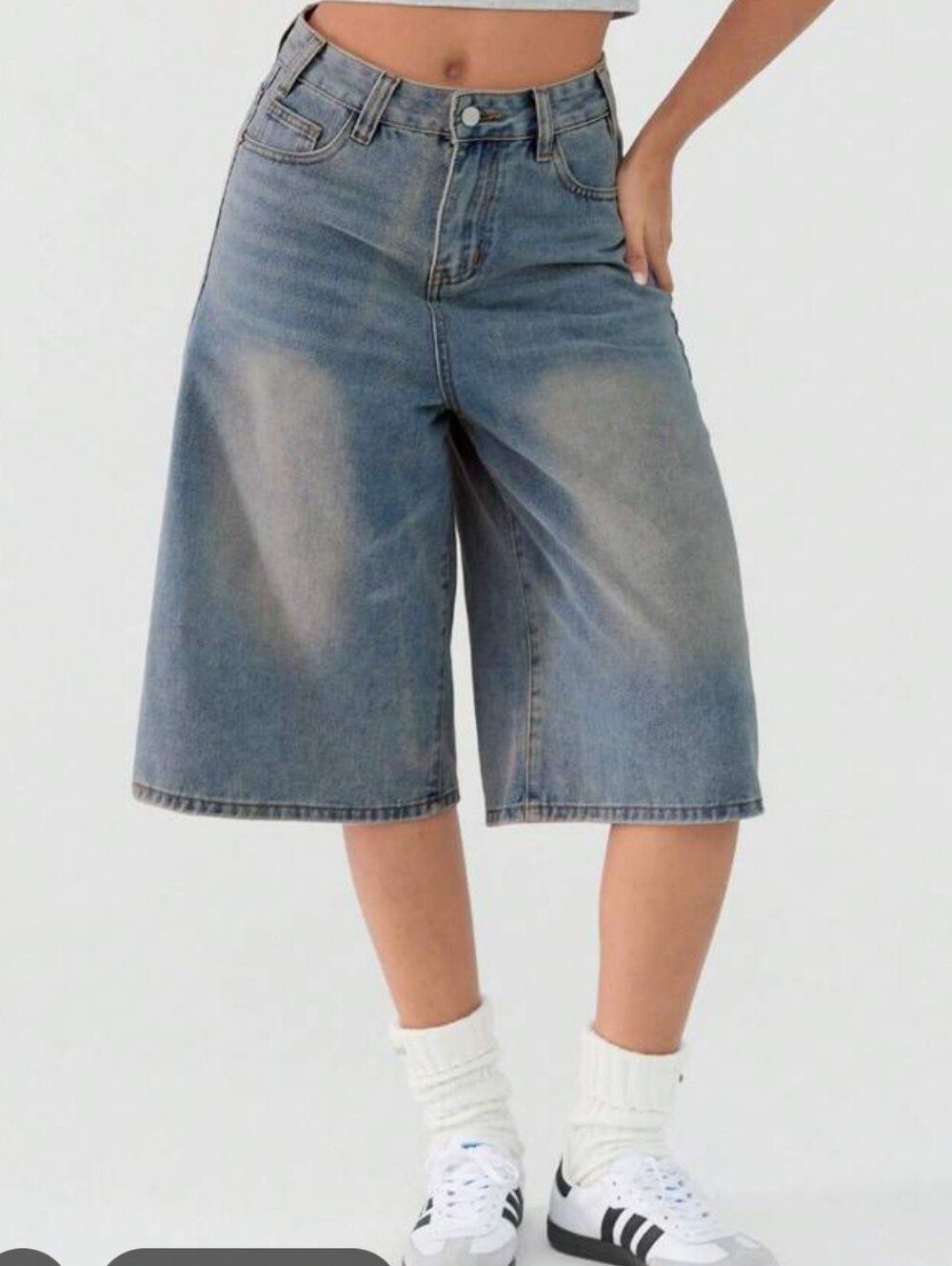 AELFRICEDEN VINTAGE JORT JEANS.  NWOT